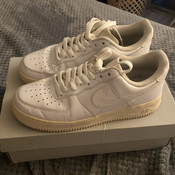 Nike Air Force 1 - Picture 2 of 5